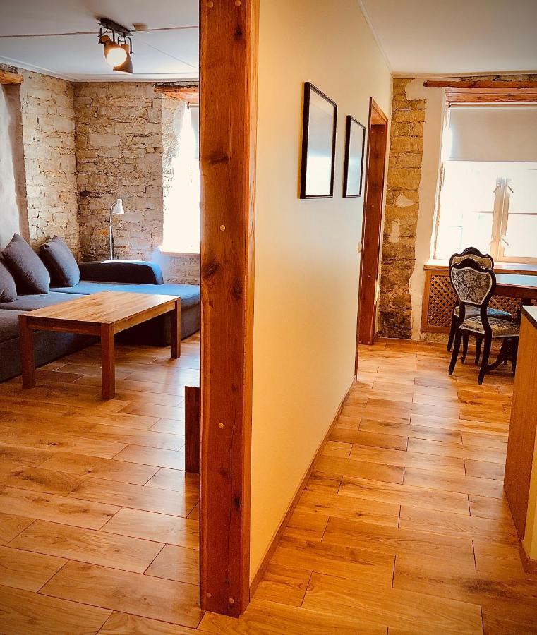 Kohtu Apartment Unique كوريسارِ المظهر الخارجي الصورة